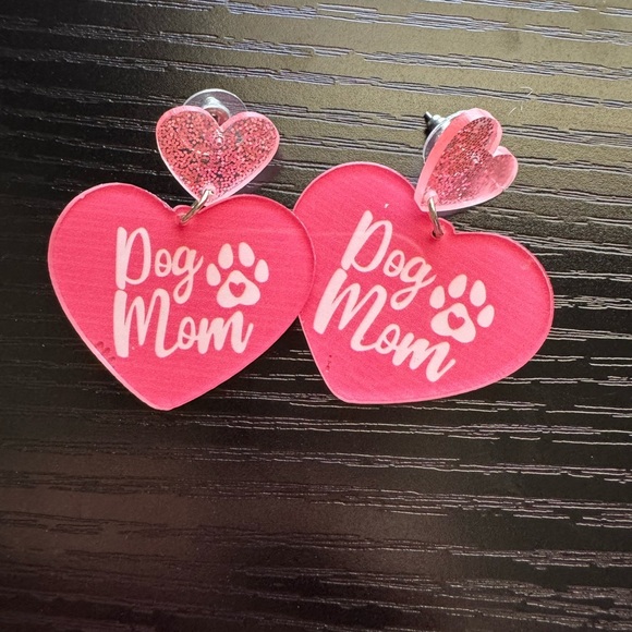 Dog Mom Heart Earrings - Picture 1 of 1